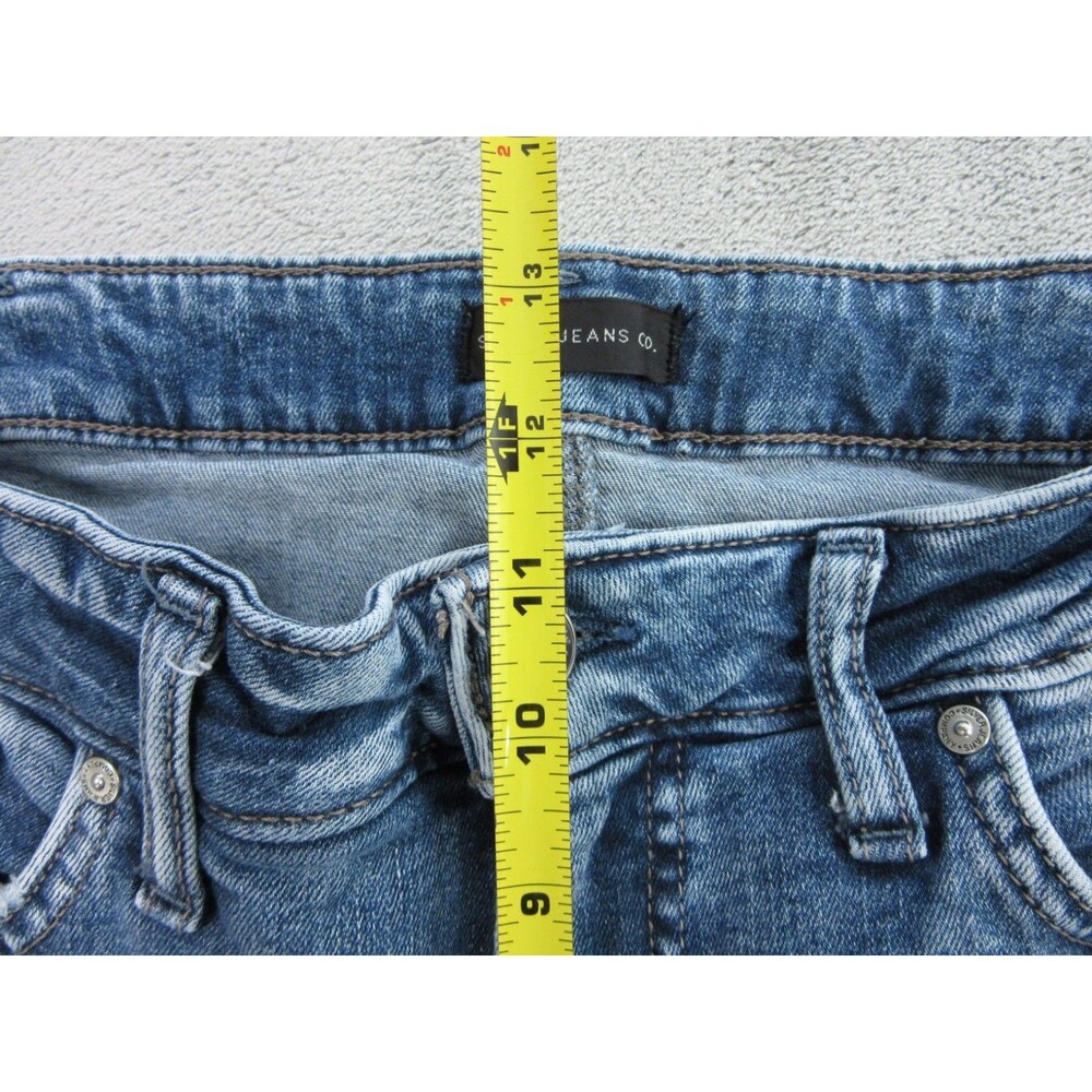 Silver Jeans Women's Size 16W x23 Suki Capri Medium Wash Blue Distressed - Picture 4 of 13